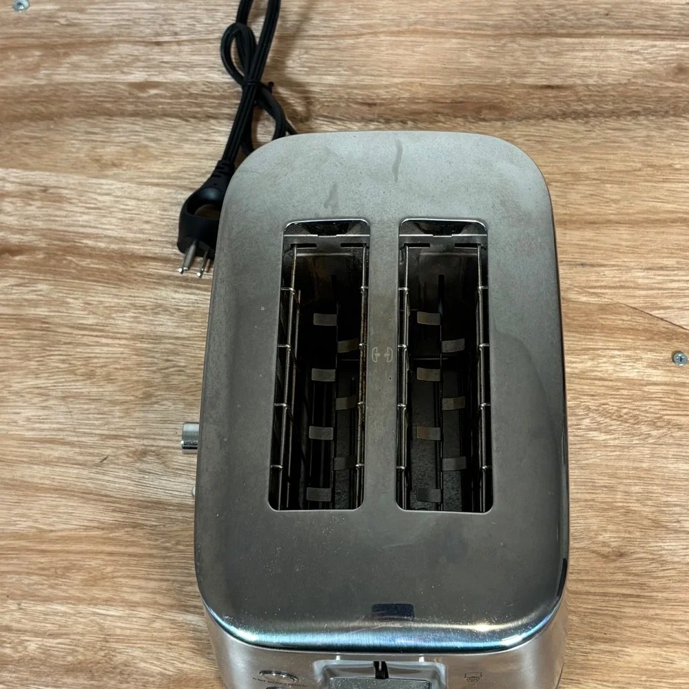 Breville BTA735 BSS Bit More 2-Slice Toaster Brushed Stainless Steel Silver